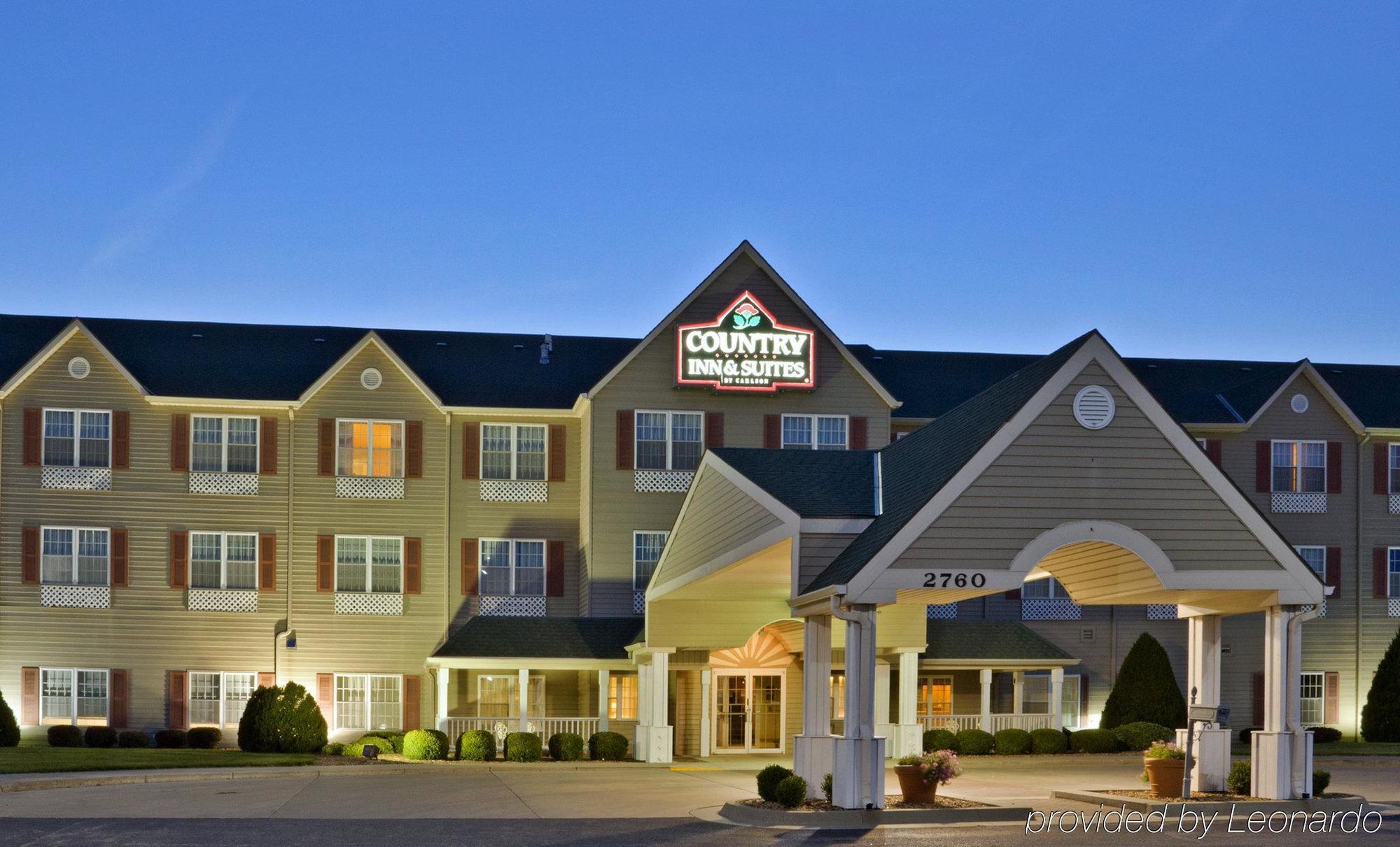 Country Inn & Suites By Radisson, Salina, Ks Exterior foto