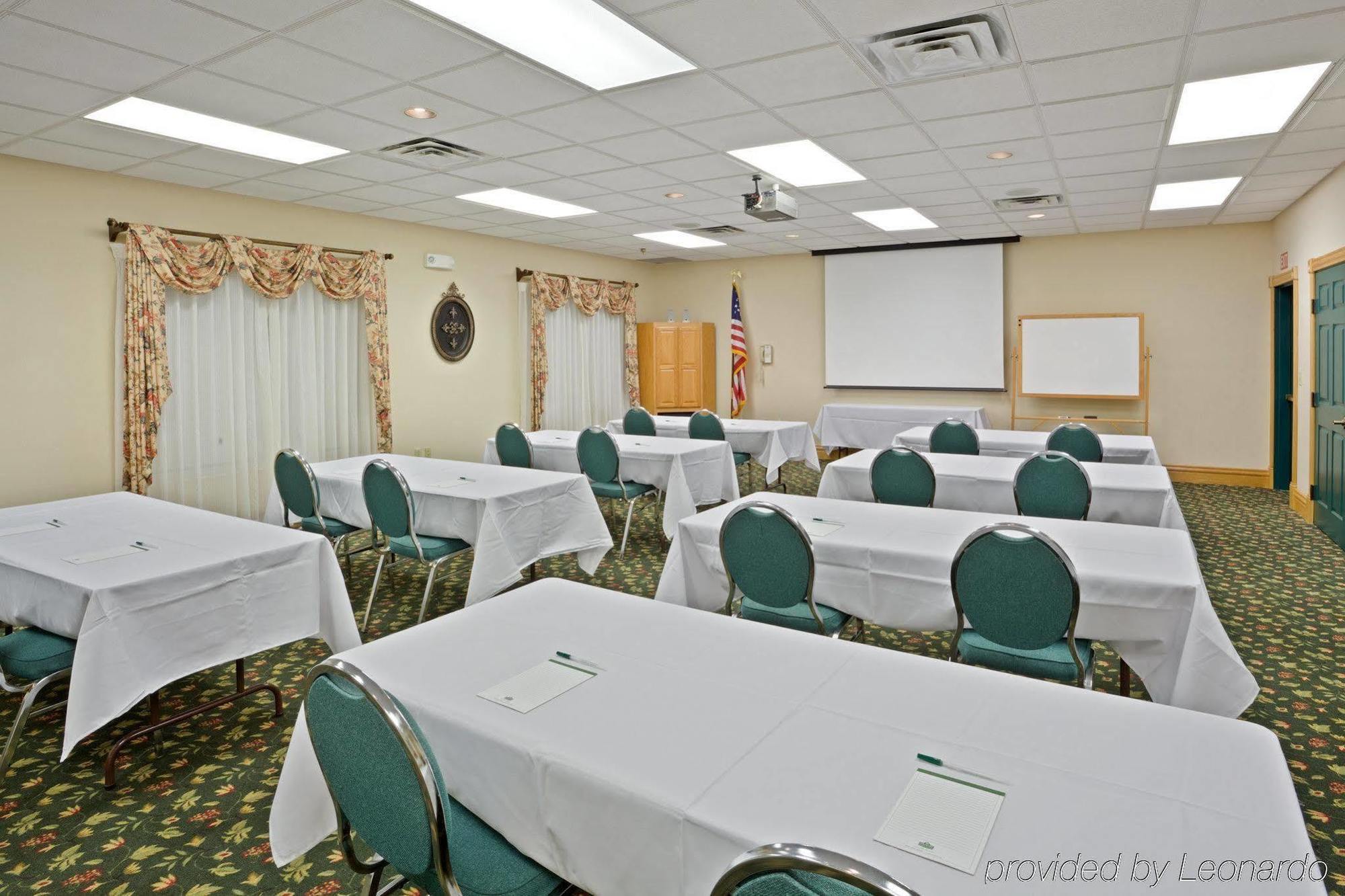 Country Inn & Suites By Radisson, Salina, Ks Business foto